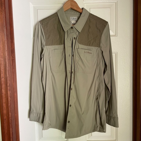 L.L. Bean Utility Button Down Shirt Large - Picture 3 of 6